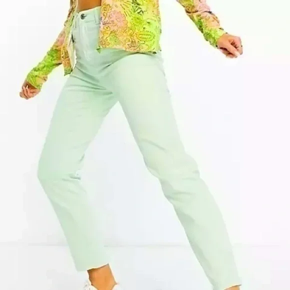 Spring forward with Stradivarius ASOS mint green salad 🥗 color mom jeans NWT - Picture 2 of 10